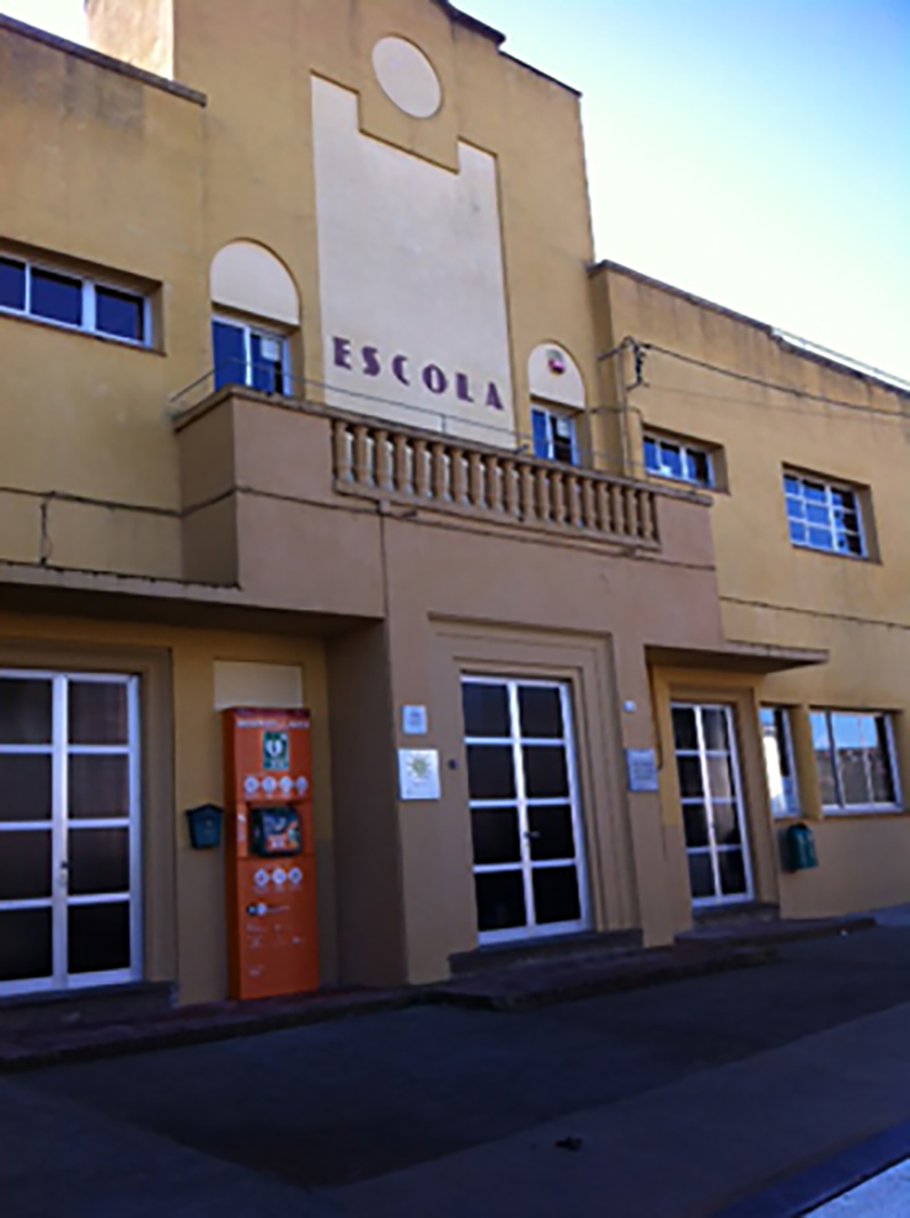 Climatització de l'escola "Les Moreres" de Flaçà Climatització de l'escola "Les Moreres" de Flaçà