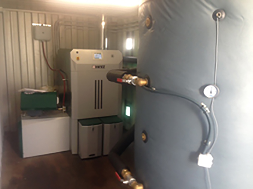 Instal·lació d'aigua calenta sanitària al camp de futbol de Mollet del Vallès